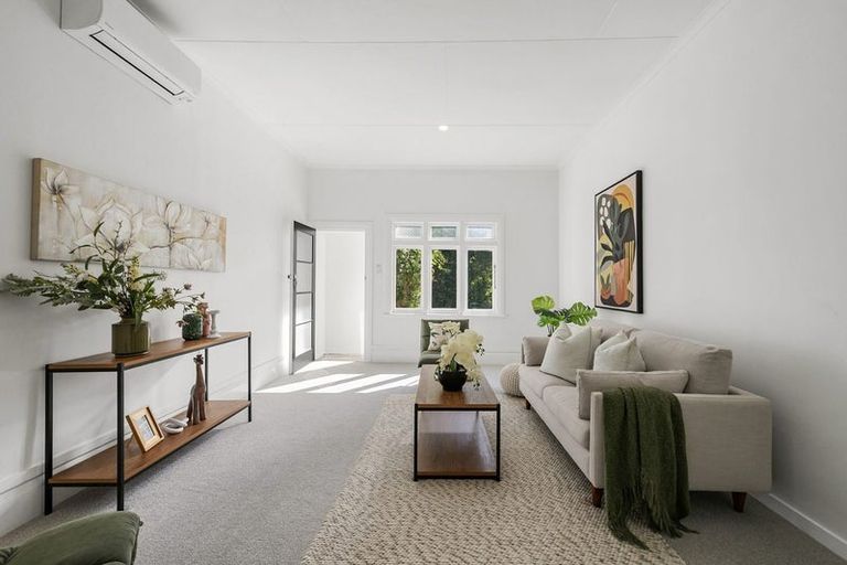 Photo of property in 29 Garden Road, Northland, Wellington, 6012