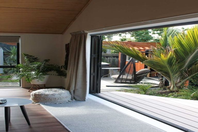 Photo of property in 19 Allens Lane, Clive, 4102