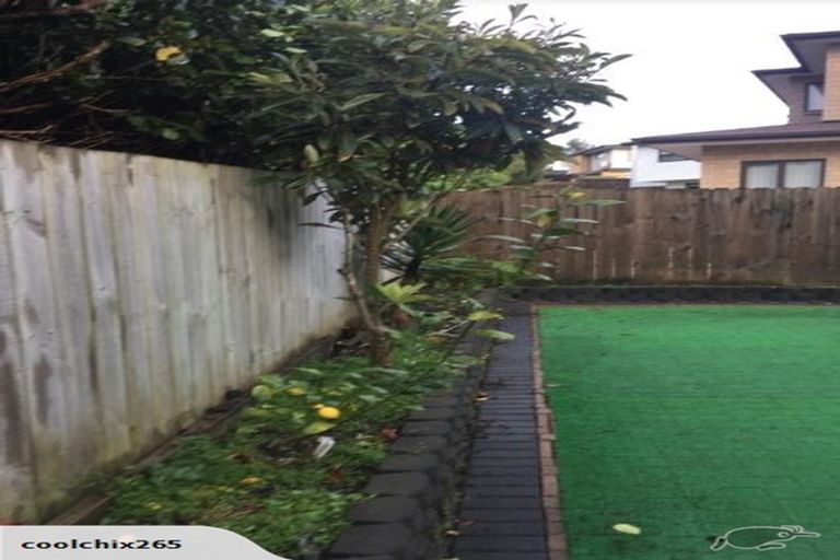 Photo of property in 29 Midhurst Avenue, Henderson, Auckland, 0612