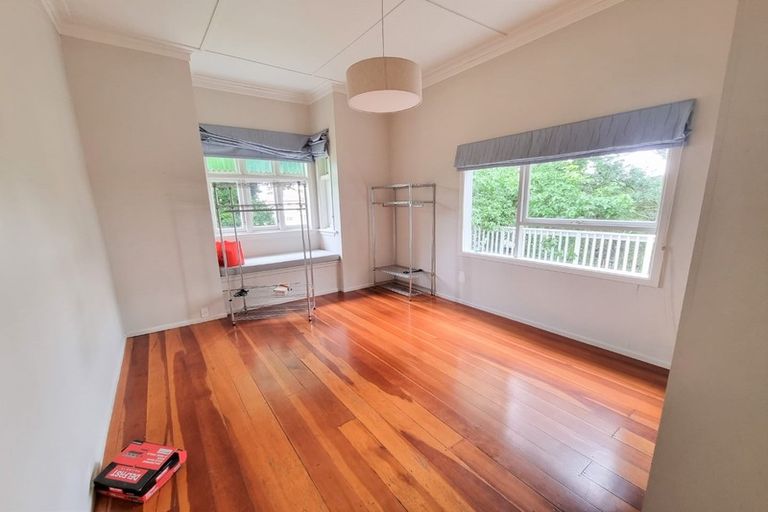 Photo of property in 17 Verbena Road, Birkdale, Auckland, 0626