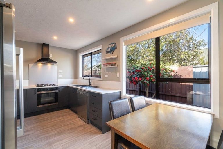 Photo of property in 2/126b Inwoods Close, Parklands, Christchurch, 8083