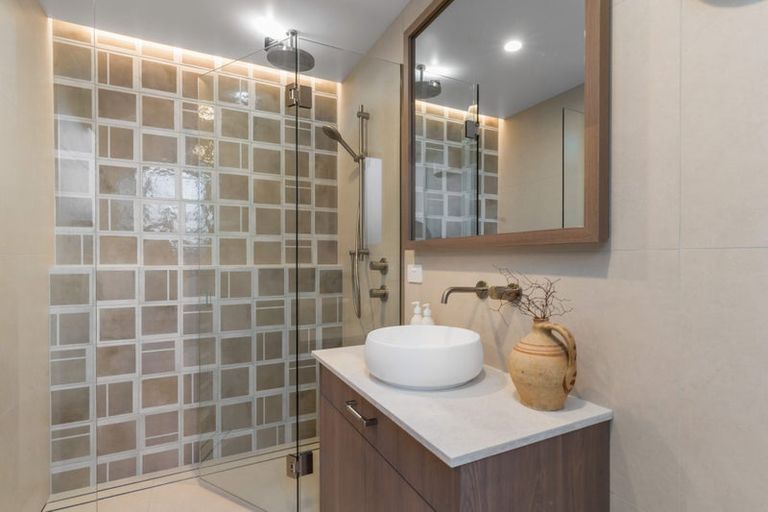 Photo of property in 15 Browns Road, St Albans, Christchurch, 8014