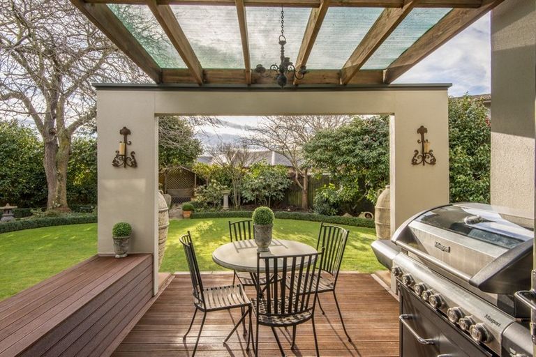 Photo of property in 14 Cam Place, Harewood, Christchurch, 8051