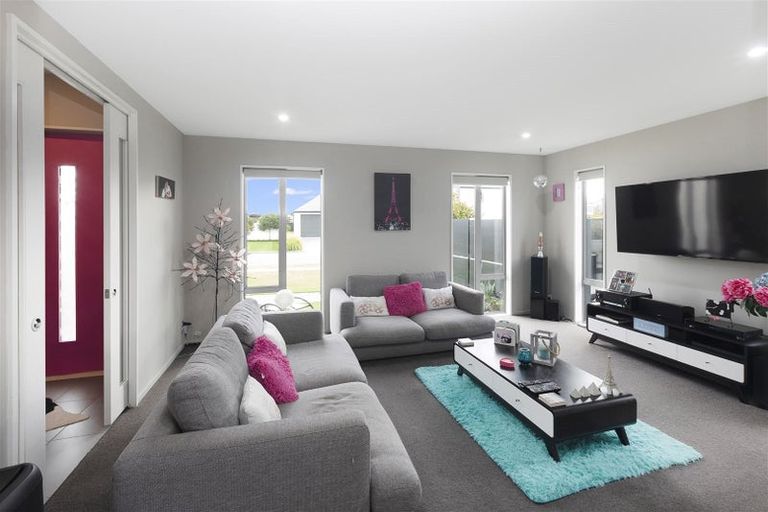 Photo of property in 5 Torrey Pines, Waimairi Beach, Christchurch, 8083
