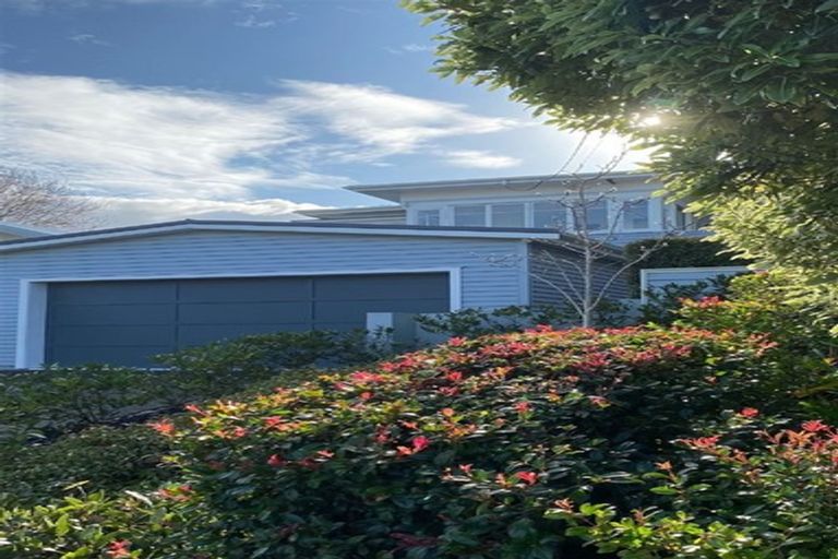 Photo of property in 17 Wyoming Avenue, Murrays Bay, Auckland, 0630