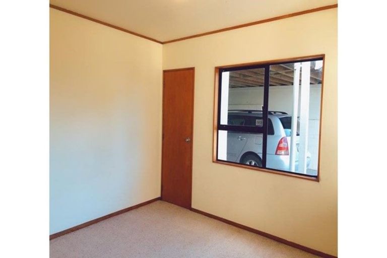 Photo of property in 2/93 Sunnybrae Road, Hillcrest, Auckland, 0627