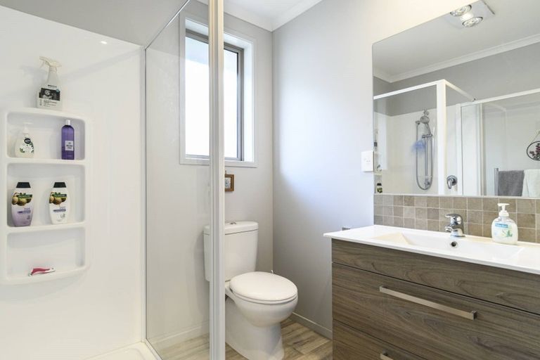 Photo of property in 16 Vista Close, Omokoroa, 3114