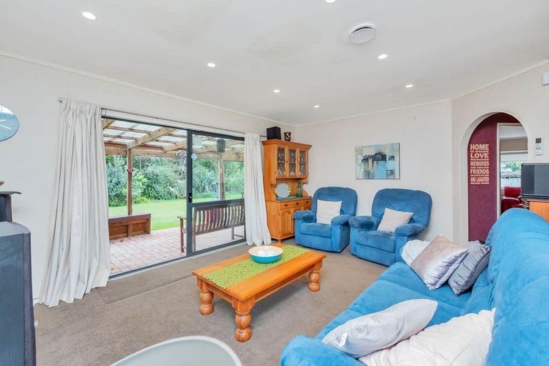 Photo of property in 26 Waimoko Glen, Swanson, Auckland, 0612