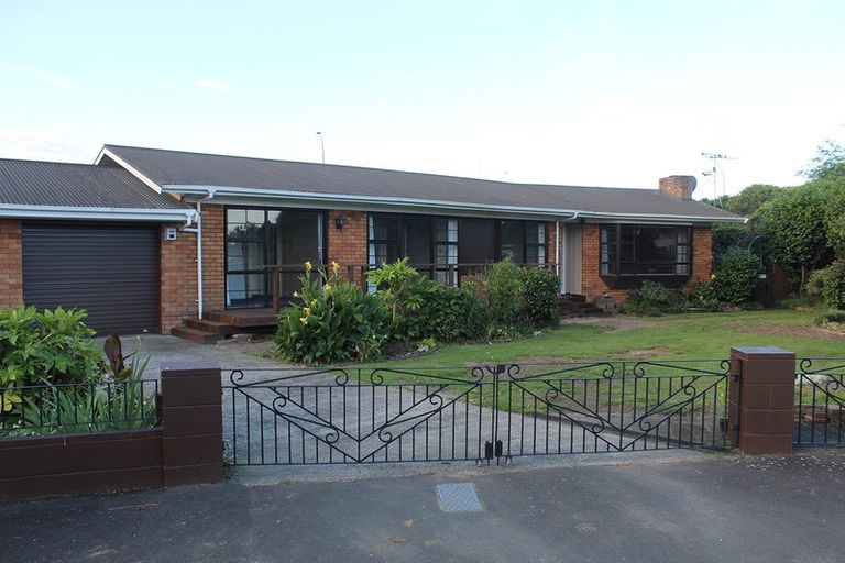 Photo of property in 6 Brough Place, St Andrews, Hamilton, 3200