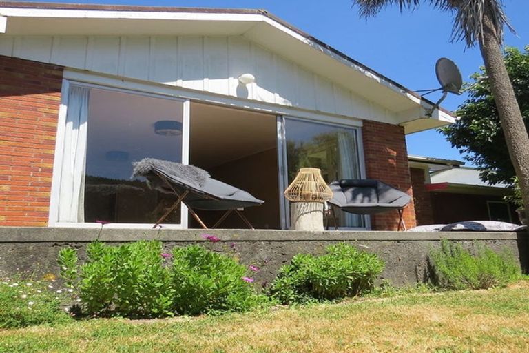 Photo of property in 2/5 Wilmshurst Place, Tawa, Wellington, 5028