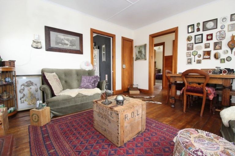 Photo of property in 4 Moorhouse Street, Waimate, 7924