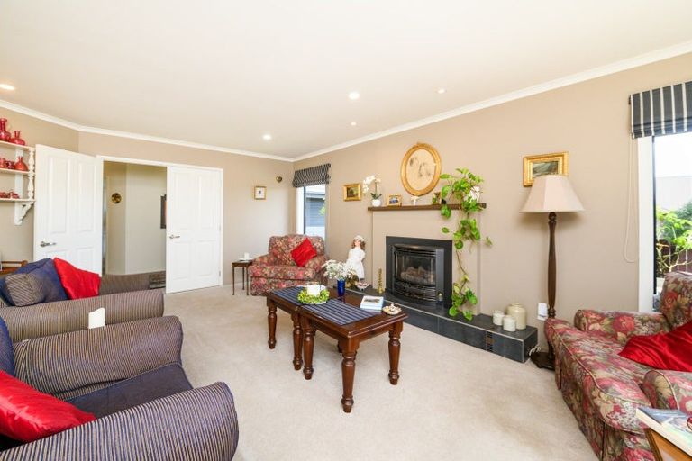 Photo of property in 22 Masefield Terrace, Kelvin Grove, Palmerston North, 4414