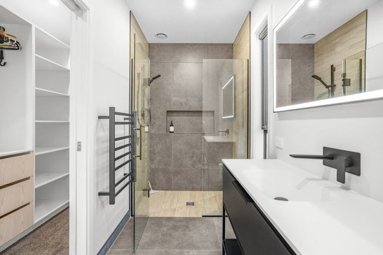 Photo of property in 2 Matai Grove, Greytown, 5712