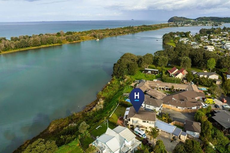 Photo of property in 16 Pohutukawa Drive, Athenree, Katikati, 3177
