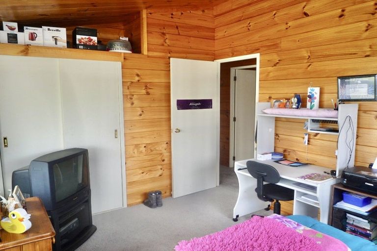 Photo of property in 7 Endeavour Close, Whitianga, 3510