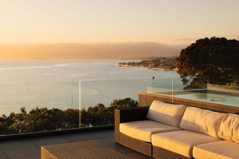 Photo of property in 41 Beach Road, Castor Bay, Auckland, 0620