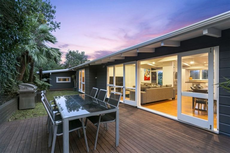 Photo of property in 1/10 Morton Avenue, Forrest Hill, Auckland, 0620