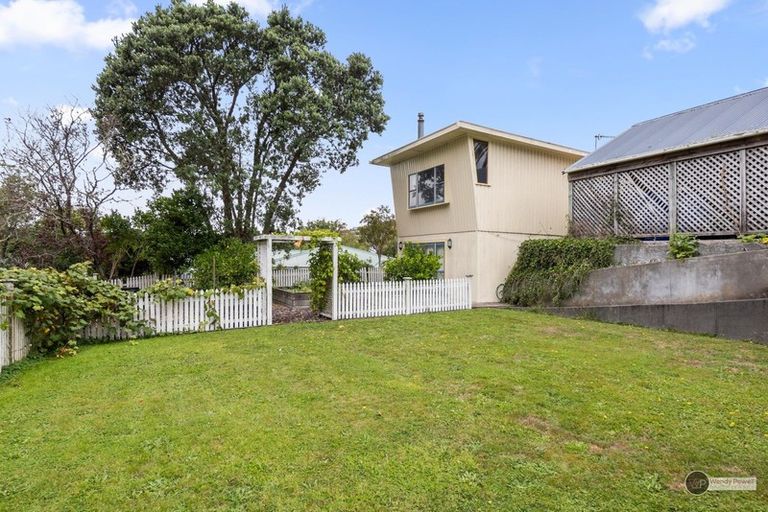 Photo of property in 32 Woodland Road, Johnsonville, Wellington, 6037