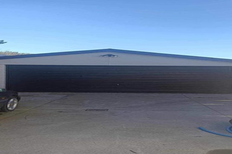 Photo of property in 10 Inca Place, Redwood, Christchurch, 8051