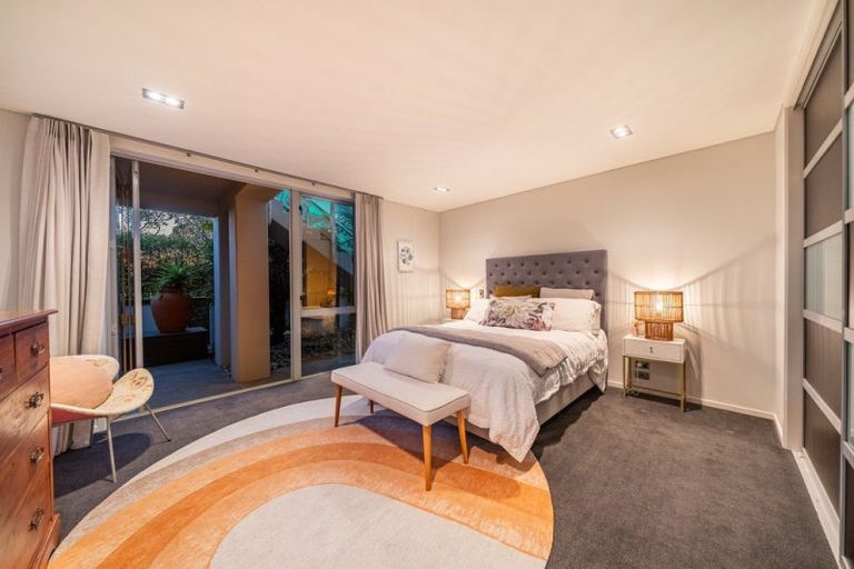 Photo of property in 32 Roys Road, Plimmerton, Porirua, 5026