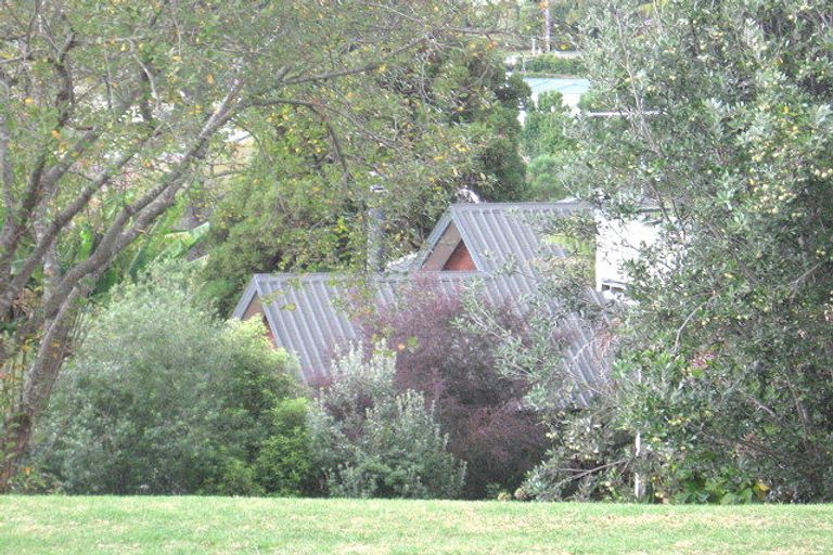 Photo of property in 52 Nigel Road, Browns Bay, Auckland, 0630