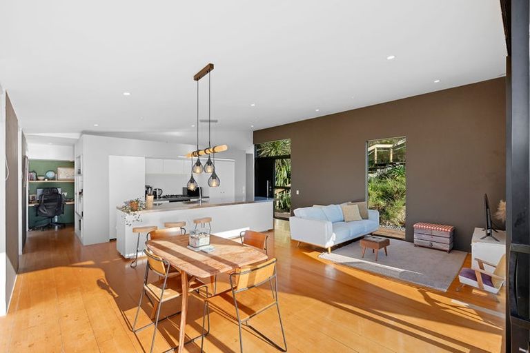 Photo of property in 91 Panorama Drive, Paraparaumu, 5032