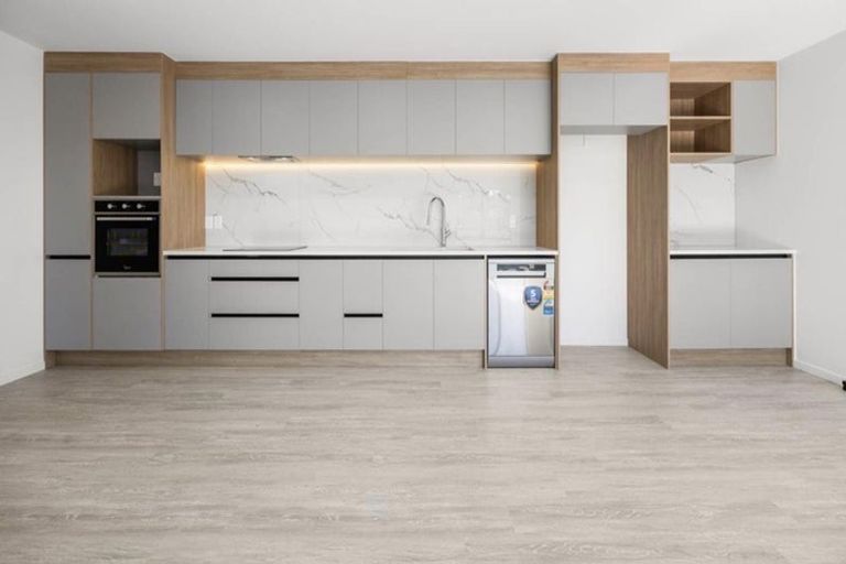 Photo of property in 18 Nanjing Road, Pukekohe, 2120