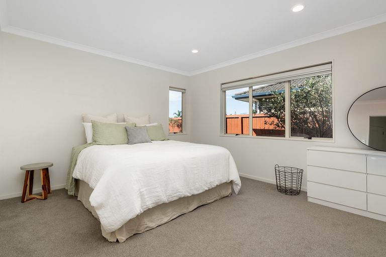 Photo of property in 1 Sarah Place, Papamoa Beach, Papamoa, 3118