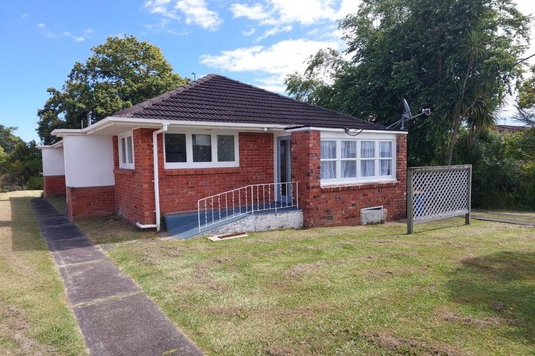 Photo of property in 1/27 Exmouth Road, Northcote, Auckland, 0627