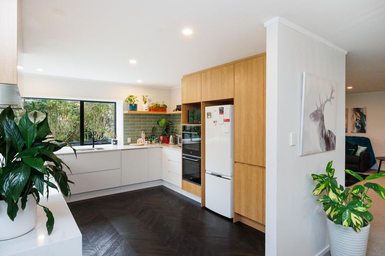 Photo of property in 7 Hillgrove Place, Fitzherbert, Palmerston North, 4410