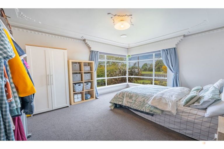 Photo of property in 30 Timaru Road, Waimate, 7924