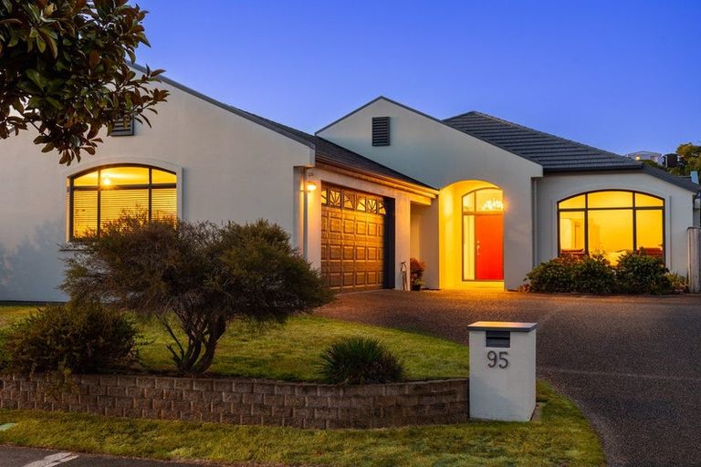Photo of property in 95 Weggery Drive, Waikanae Beach, Waikanae, 5036