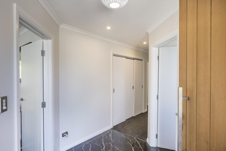 Photo of property in 15 Freedom Drive, Kelvin Grove, Palmerston North, 4414