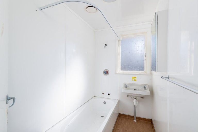 Photo of property in 3 Ngaturi Grove, Wainuiomata, Lower Hutt, 5014