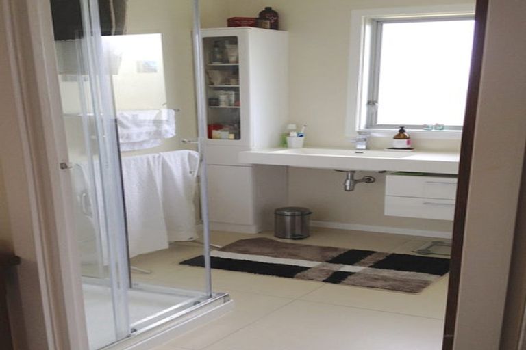 Photo of property in 138 Mokoia Road, Chatswood, Auckland, 0626