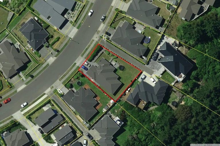 Photo of property in 96 Endeavour Drive, Whitby, Porirua, 5024