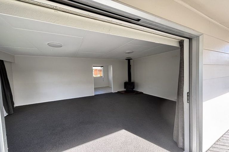 Photo of property in 91 Norana Road, Timberlea, Upper Hutt, 5018