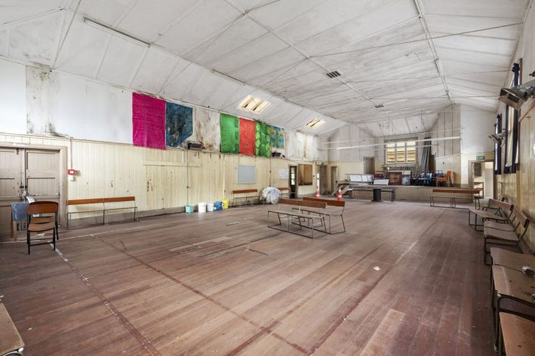 Photo of property in 44 Kilbirnie Crescent, Kilbirnie, Wellington, 6022