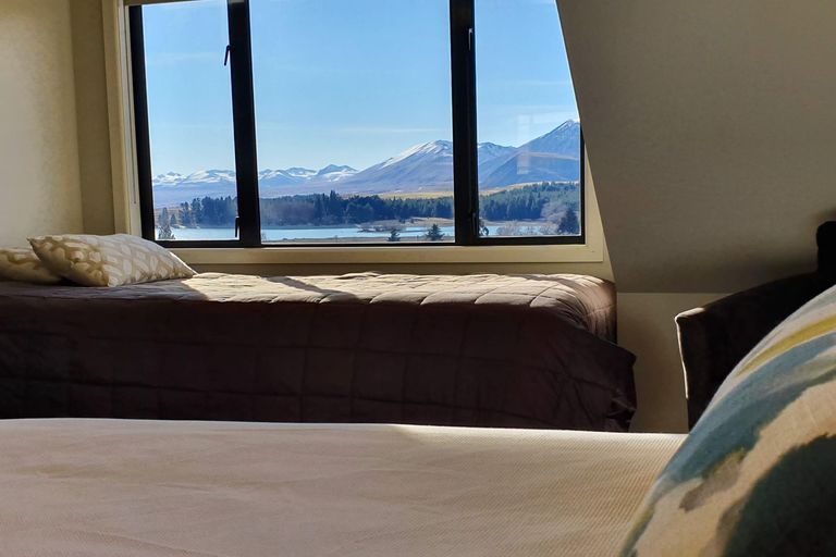 Photo of property in 12 Hamilton Drive, Lake Tekapo, 7999