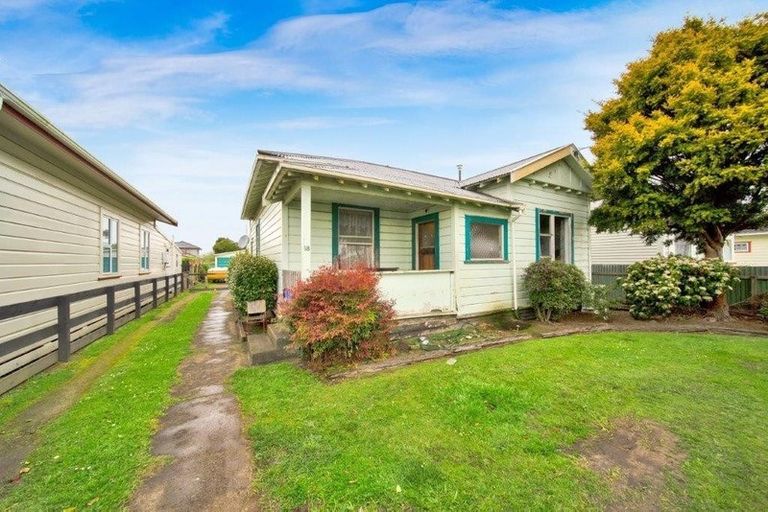 Photo of property in 18 Vogel Street, Hawera, 4610