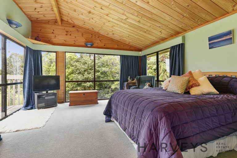 Photo of property in 192 Mountain Road, Henderson Valley, Auckland, 0612