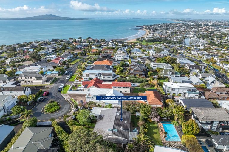 Photo of property in 12 Midway Avenue, Castor Bay, Auckland, 0620