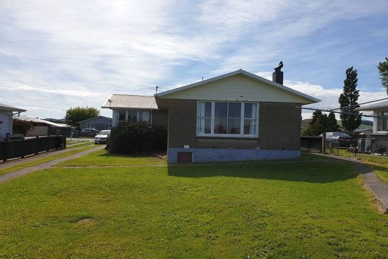 Photo of property in 20 Sword Street, Gore, 9710