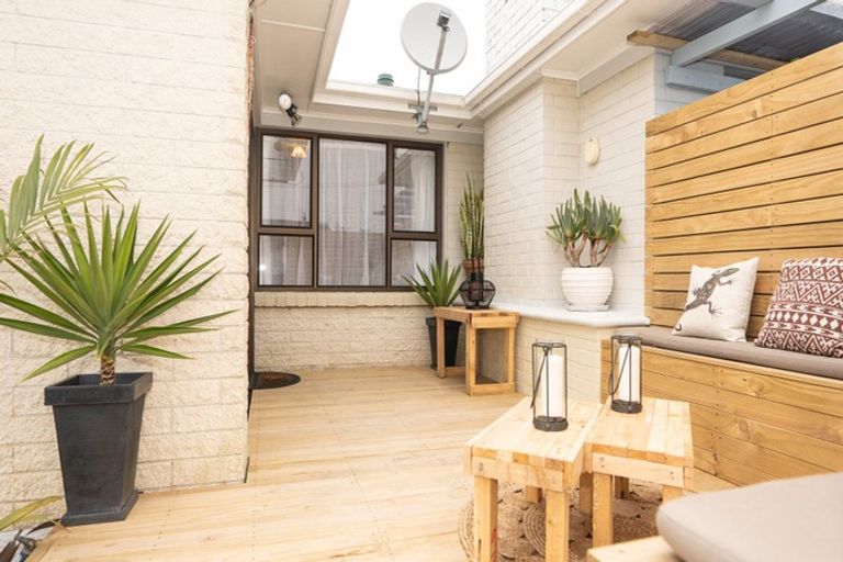 Photo of property in 2/30 Union Street, Papakura, 2110