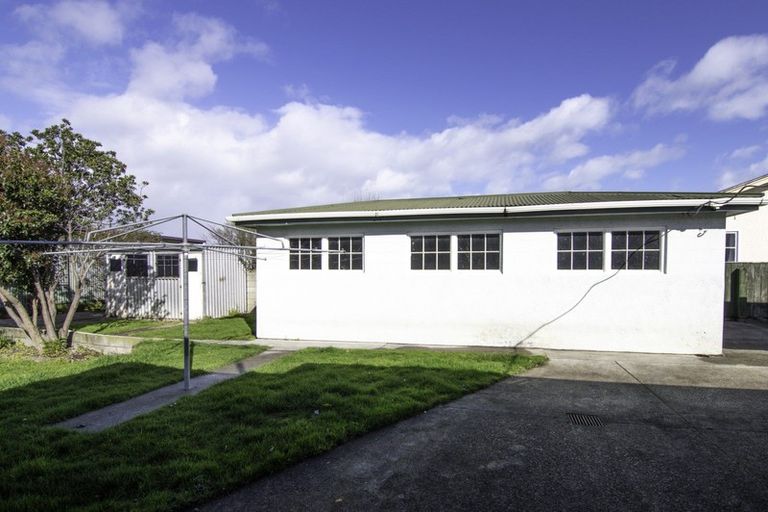 Photo of property in 6 Milton Street, Roslyn, Palmerston North, 4414