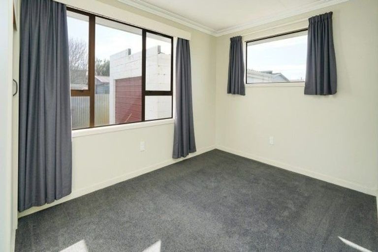 Photo of property in 216 Conyers Street, Strathern, Invercargill, 9812
