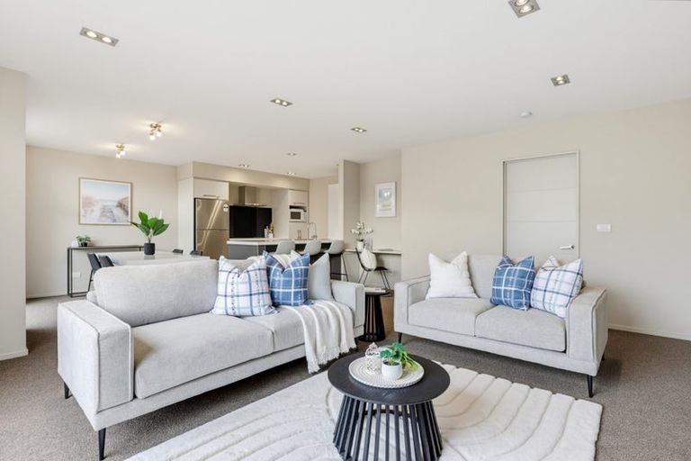 Photo of property in 3b The Oval, Hillmorton, Christchurch, 8024