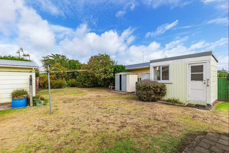 Photo of property in 55 Koputara Road, Himatangi Beach, Foxton, 4891