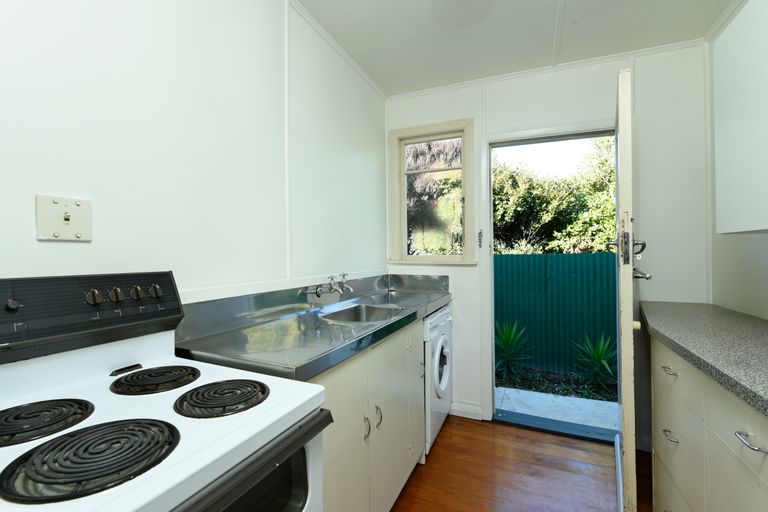 Photo of property in 15 Centennial Road, Tahunanui, Nelson, 7011