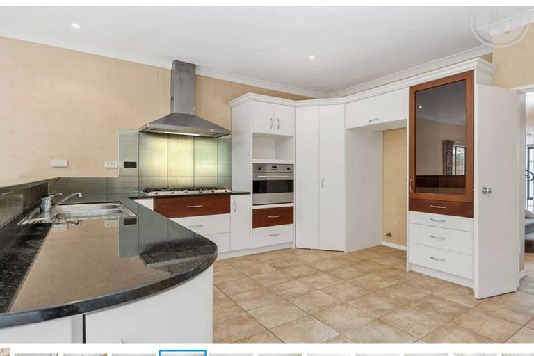 Photo of property in 17 Gilford Place, East Tamaki Heights, Auckland, 2016